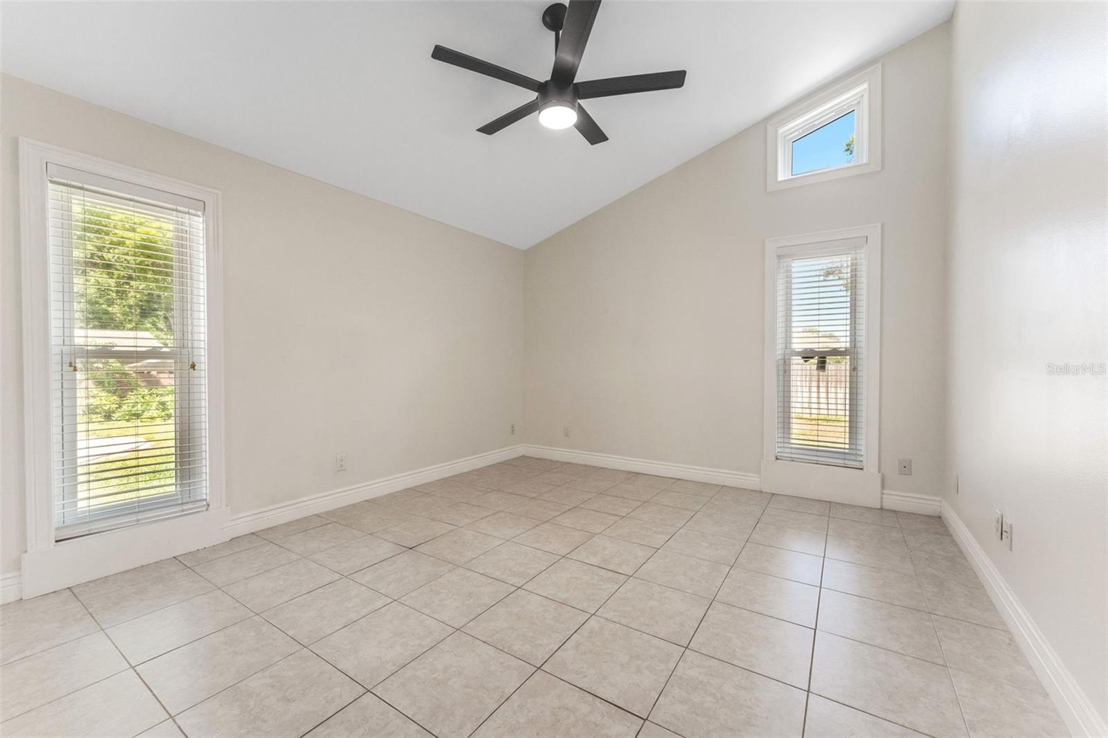 1591 Chestnut Court W