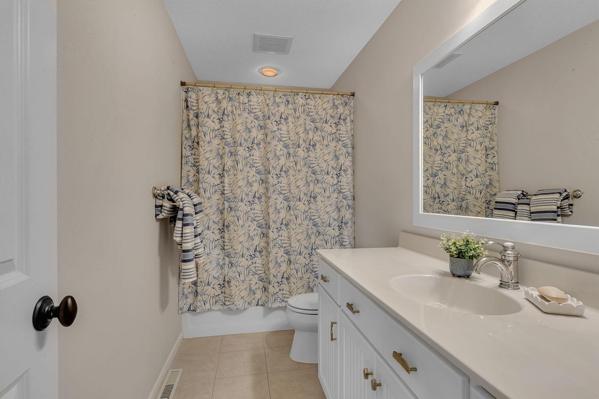 1621 Blackberry Circle