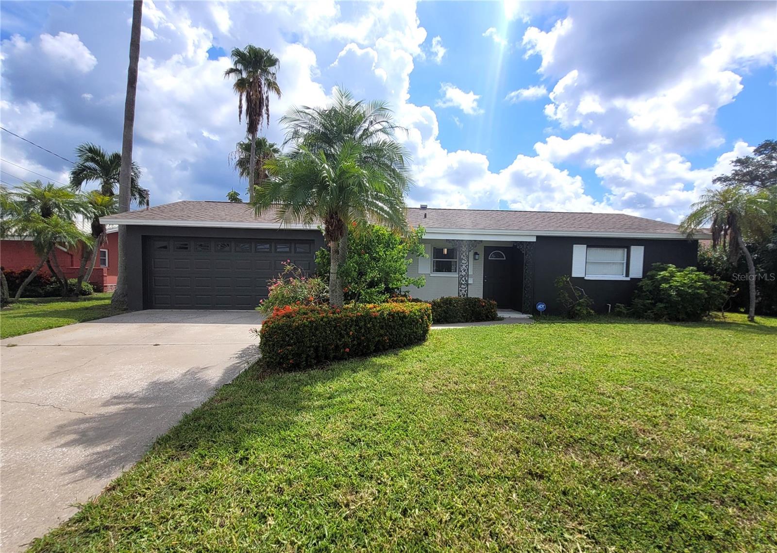 137 Midway Island, Clearwater, FL