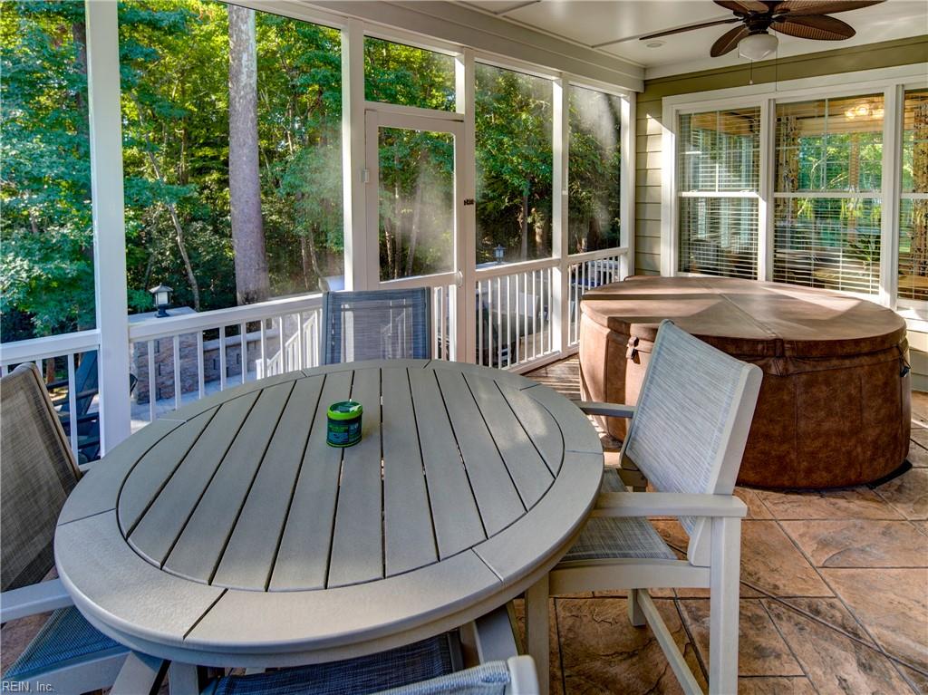 113 Commanders Cove