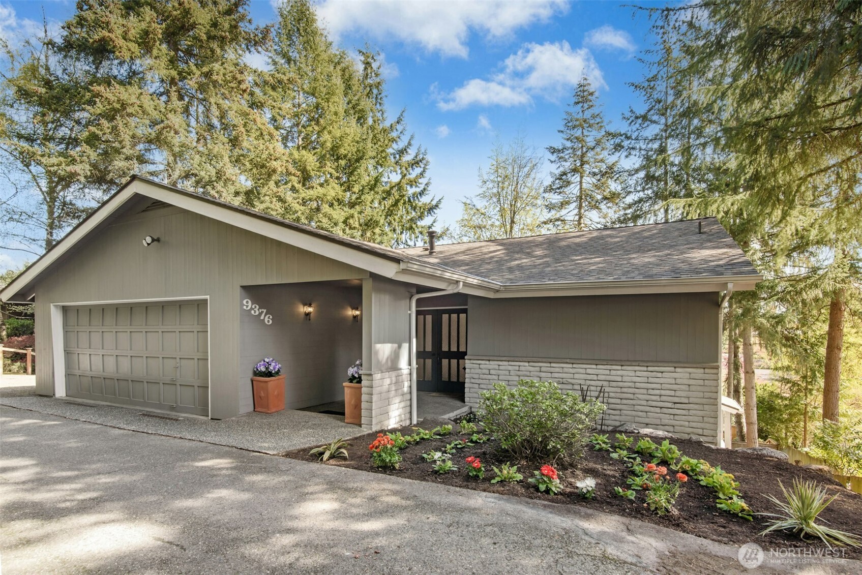 Amazing, centrally located Mercer Island 3060 SF, 4 BD, 3 BA home offers classic mid-century style with a generous multilevel floor plan. Property includes light-filled living room w/ masonry fireplace, walls of windows & vaulted ceilings, elegant dining room & spacious bedrooms. Expansive lower level features family & rec rooms. Two decks & patio space perfect for summer BBQs! Lush grounds & quiet setting, located on a peaceful lane in the coveted Mercerwood neighborhood. Prime location just mins from Bellevue & Seattle, with easy access to I-90, I-5 & I-405. Highly rated Mercer Island Schools, near library & walking distance to Northwood Elem School & Mercer Island HS. Don’t miss this incredible opportunity with amazing potential!