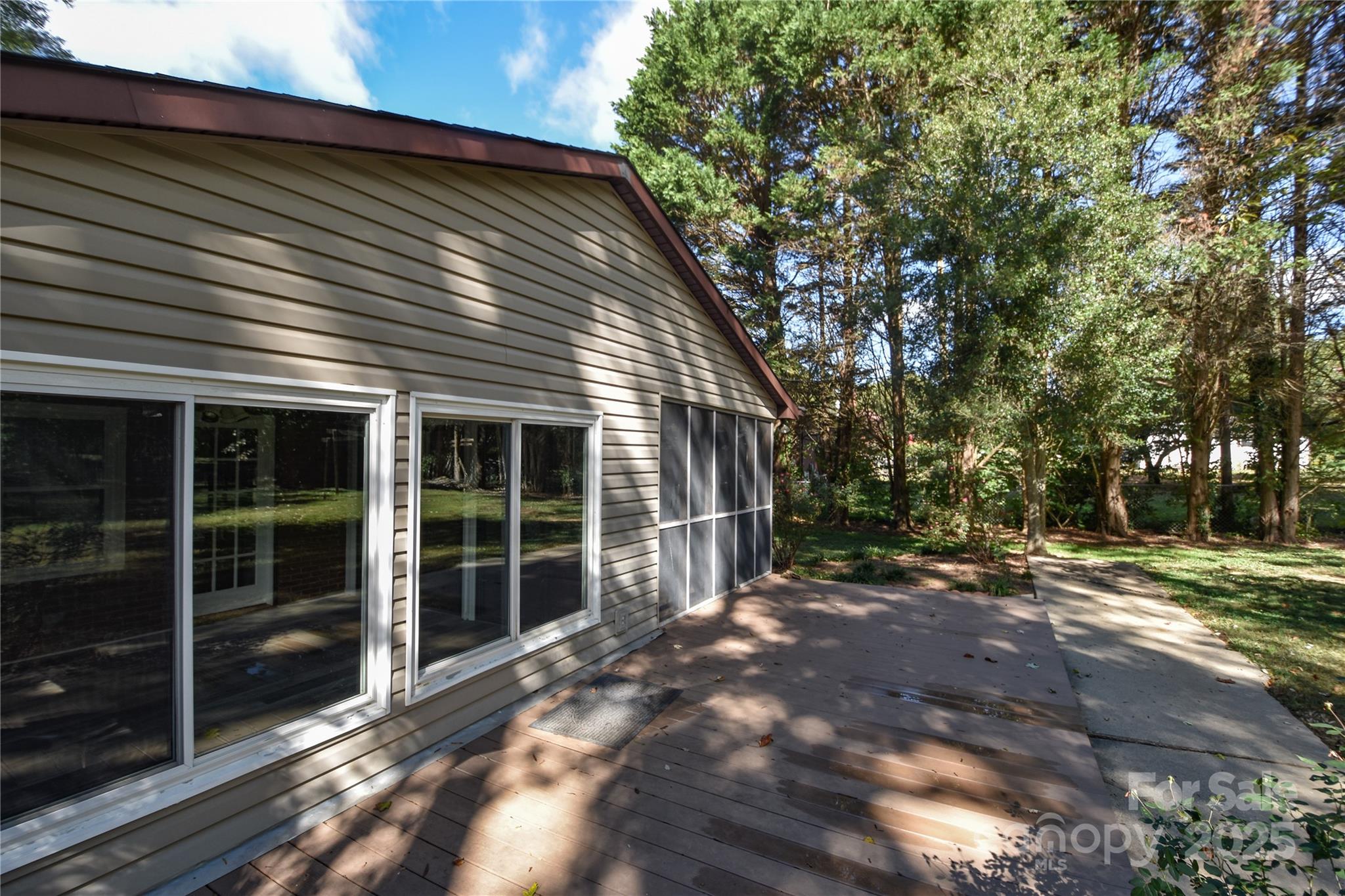 846 S Magnolia Street