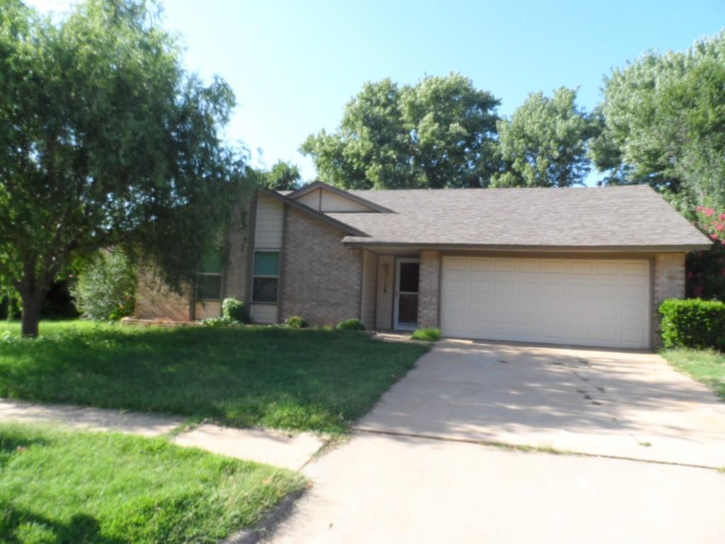 Wonderful remodeled home with 3 bedrooms, 2 bath, 2 car garage with opener.
Large living room with fireplace, bookshelves, vaulted ceilings, ceiling fans, walk in closets. Central heat and air, electric range, dishwasher, disposal, washer/dryer hookups, etc.

Accepts Section 8 (not OHFA)

Tenants pay Electric, Gas, and Water.

2 PET LIMIT: Based upon Approval
1 Pet - $300 Deposit + $25/mo Pet Rent
2 Pet - $400 Deposit + $40/mo Pet Rent