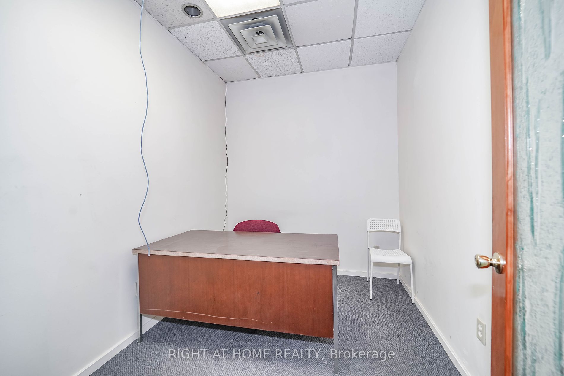 26-30 Six Point Rd Ofc (D)