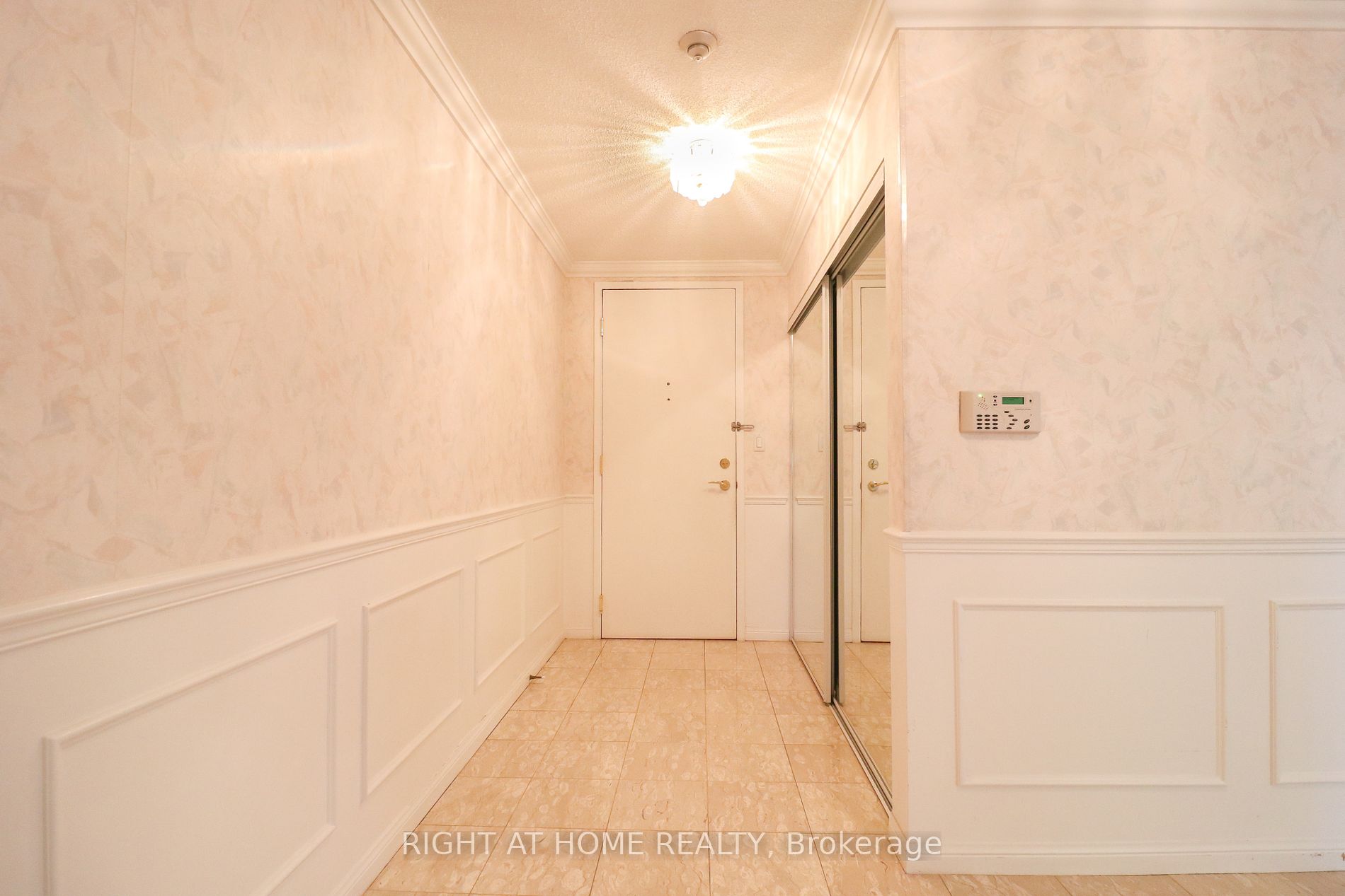 610 Bullock Dr 415