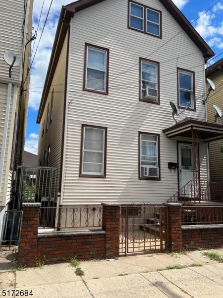 135 Ripley Pl 2, Elizabeth City, NJ 07206