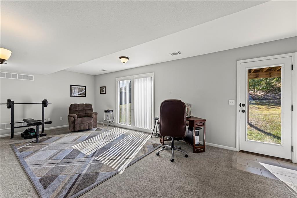 6720 N Cypress Avenue