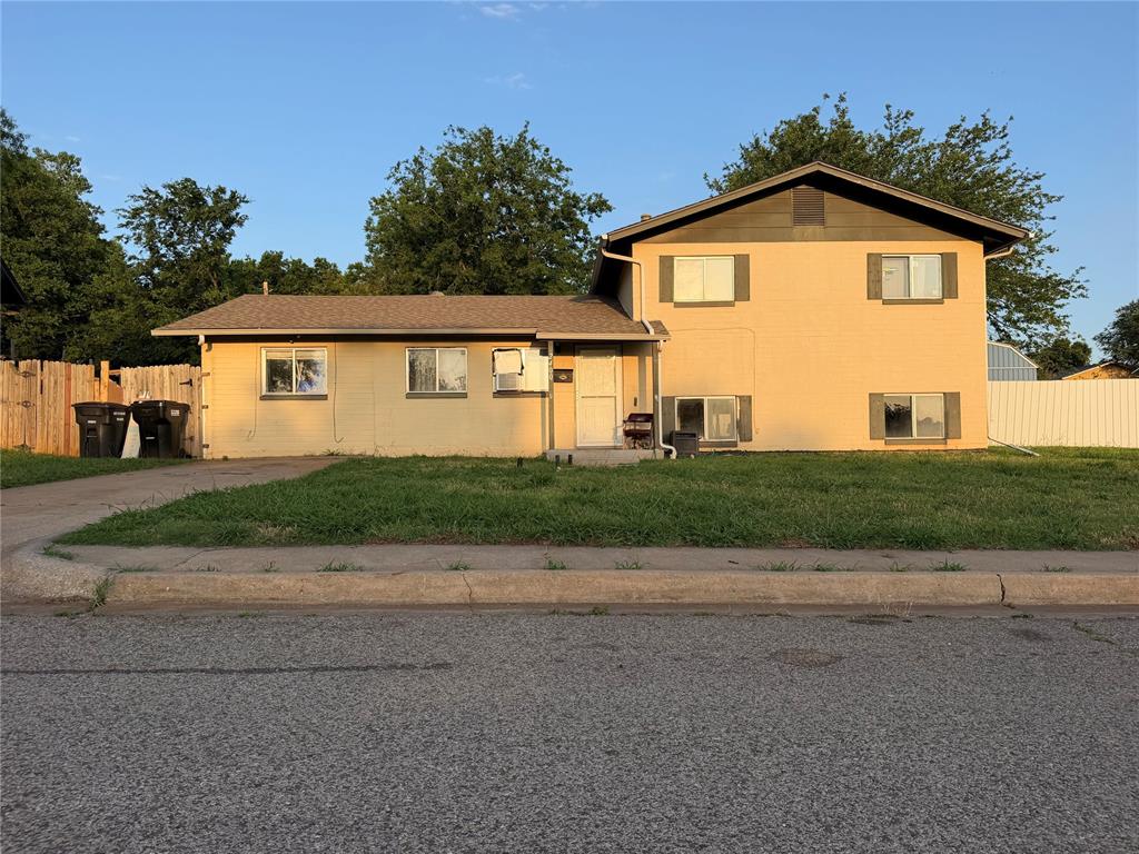 *Back on market-no fault to seller. Inspections were not performed. Spacious tri-level home on large corner lot with tons of potential. Great opportunity for an investor looking to add to their portfolio or a buyer ready to make it their own with personal touches and updates. Conventional financing or cash only. Home needs TLC and to be sold as-is. Home is currently occupied; please allow at least one hour notice for showings.