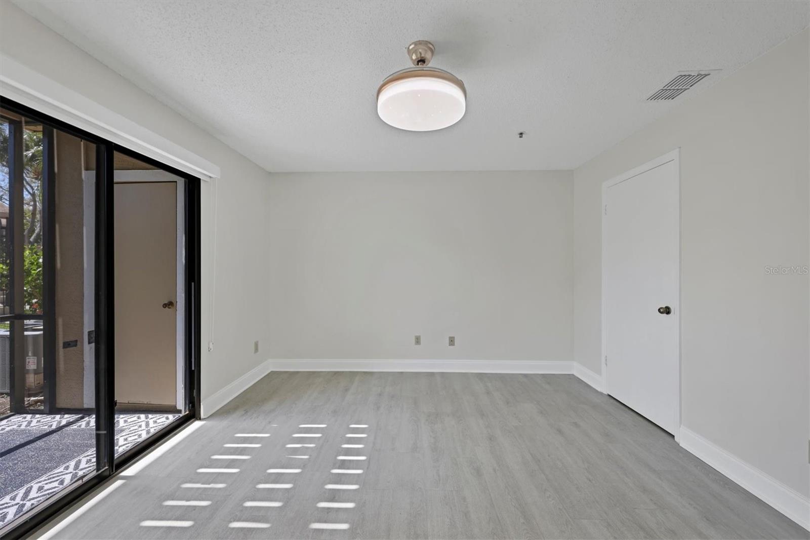 4020 Crockers Lake Boulevard 14