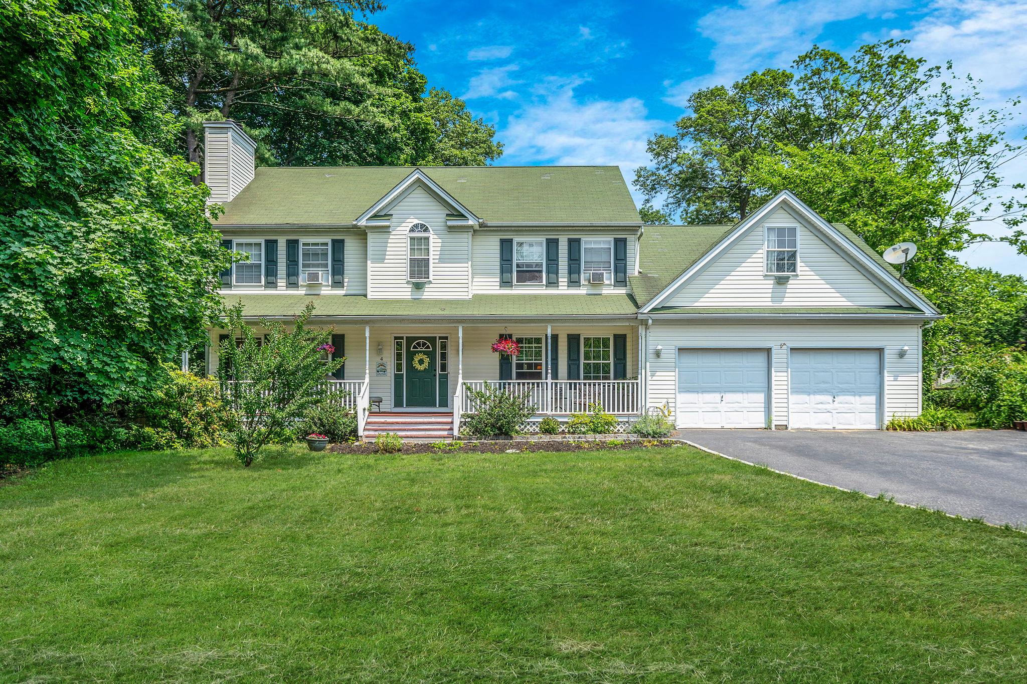 4 Ariel Court