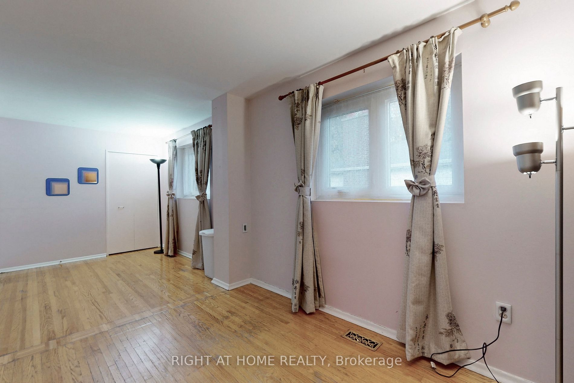 2 Farmview Cres