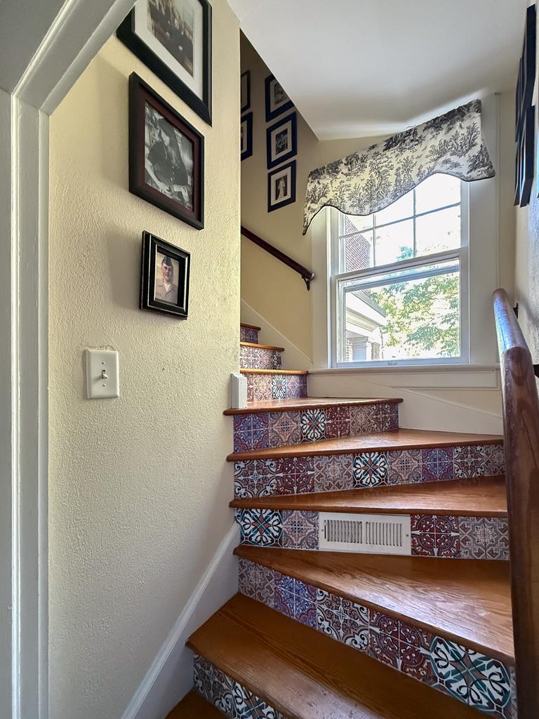 212 Bay Ave 9A