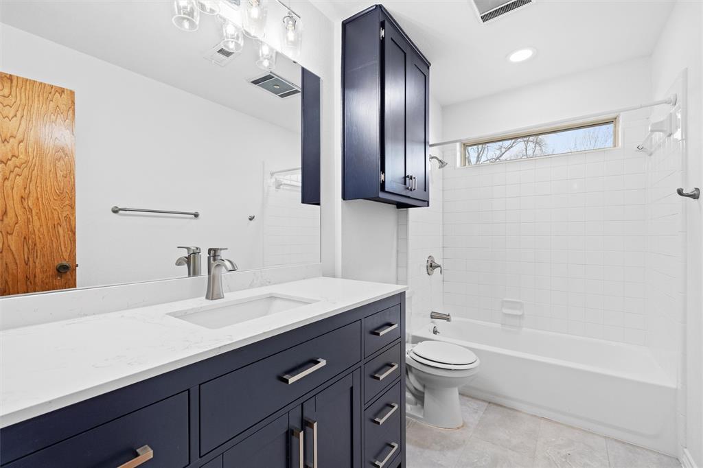 1222 W Lovers Lane