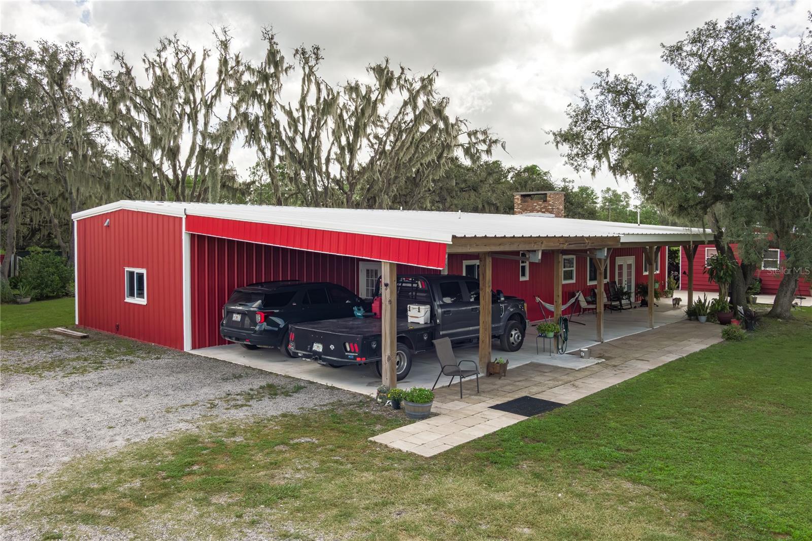 1126 & 1144 County Road 665