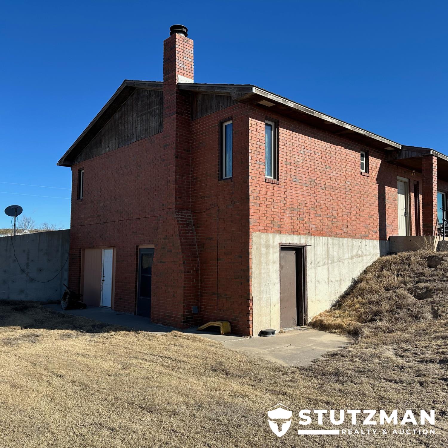 1047 Road H