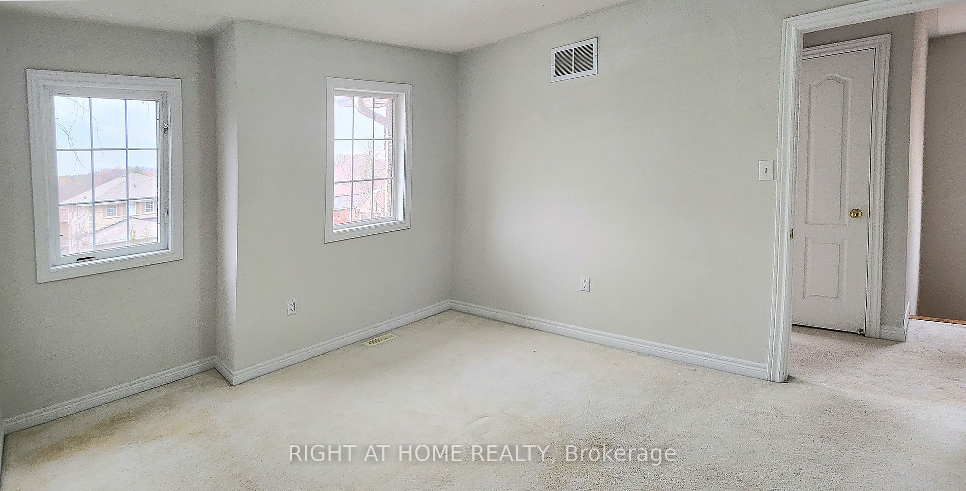 39 Bloom Cres