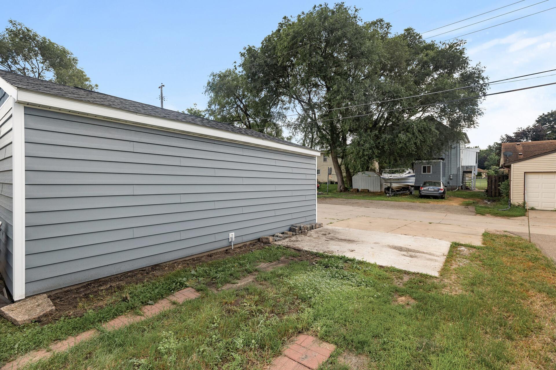 232 Douglas Street E