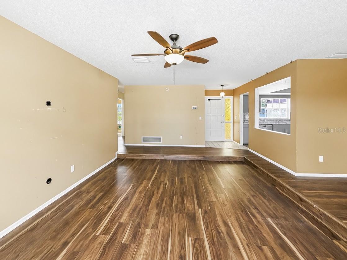 3 Heritage Cove Court