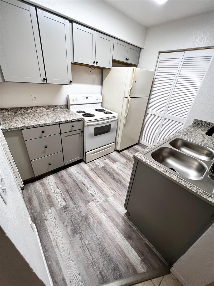 1023 S Hiawassee Road 4013
