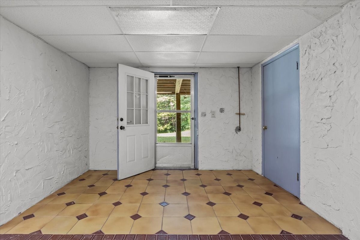 414 Valleywood Dr