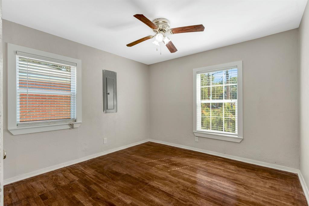 3119 Bertrand Avenue