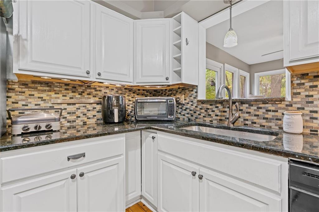 9705 NW Hampton Woods Drive