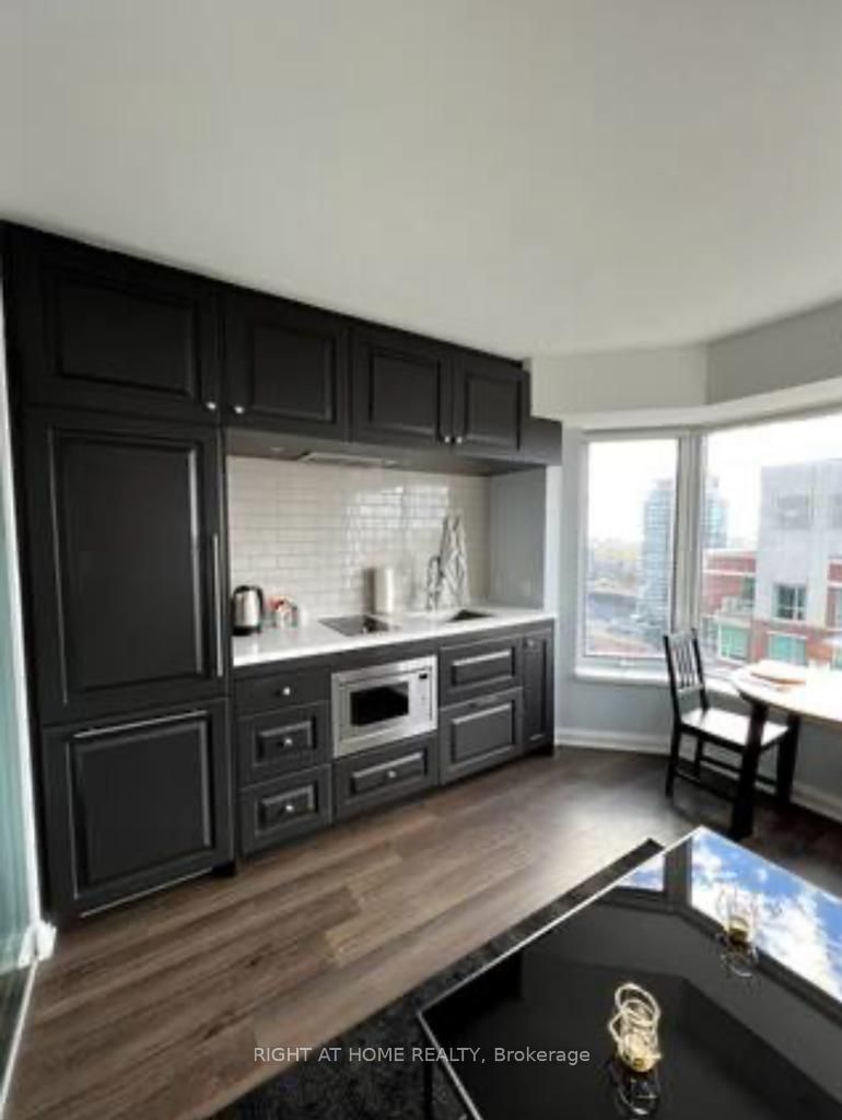 155 Yorkville Ave 2816