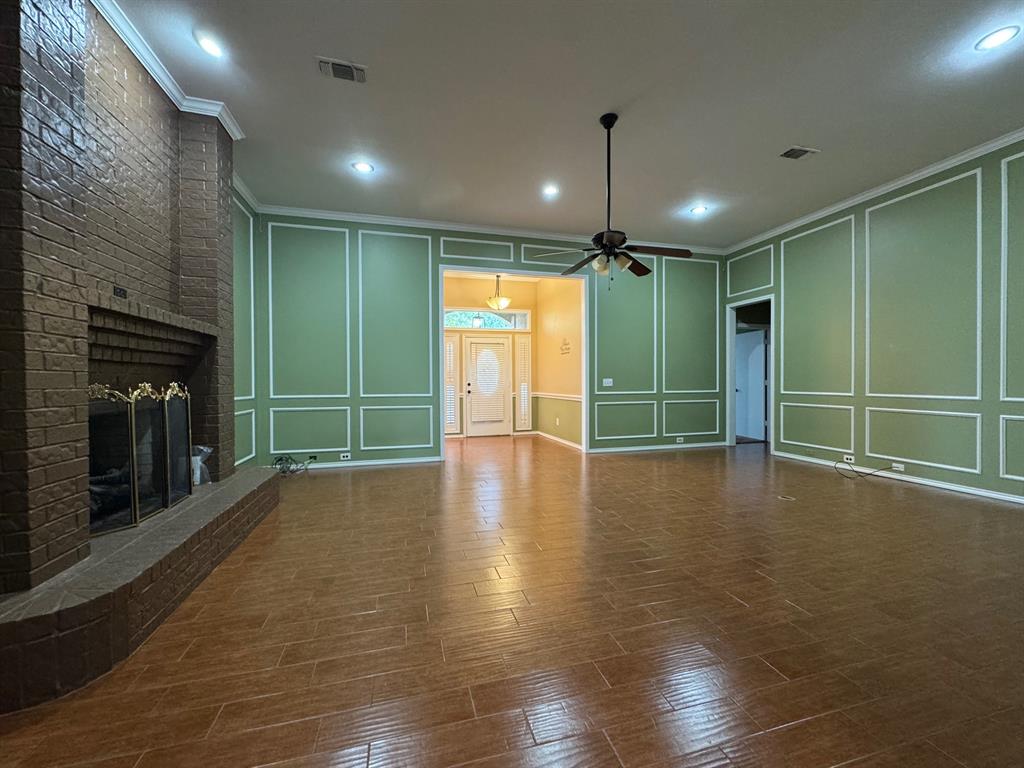 2865 Oak Creek Drive
