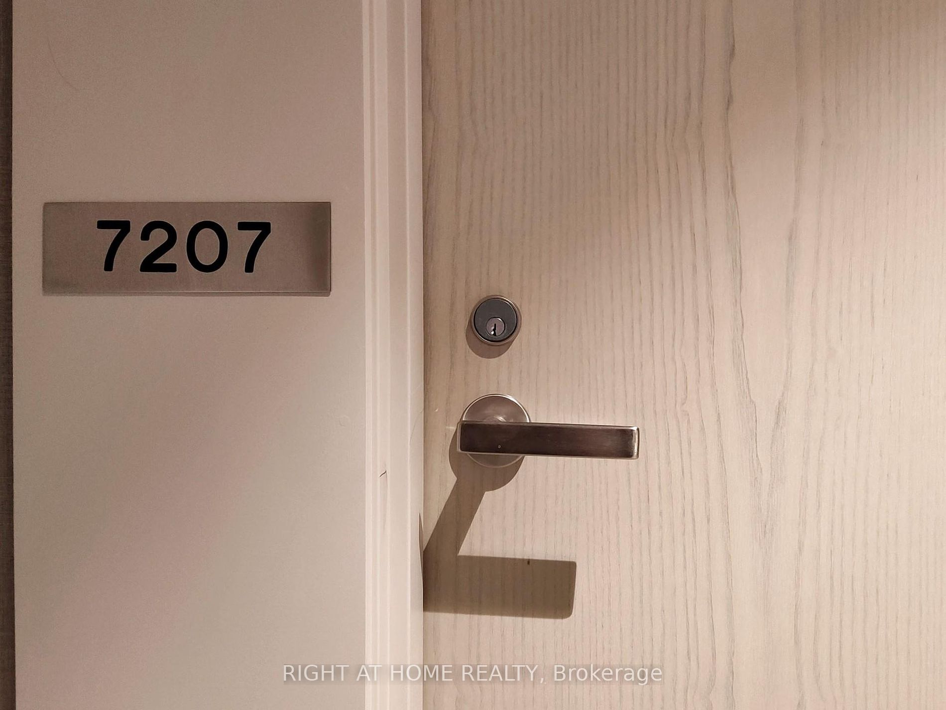 138 S Downes St 7207