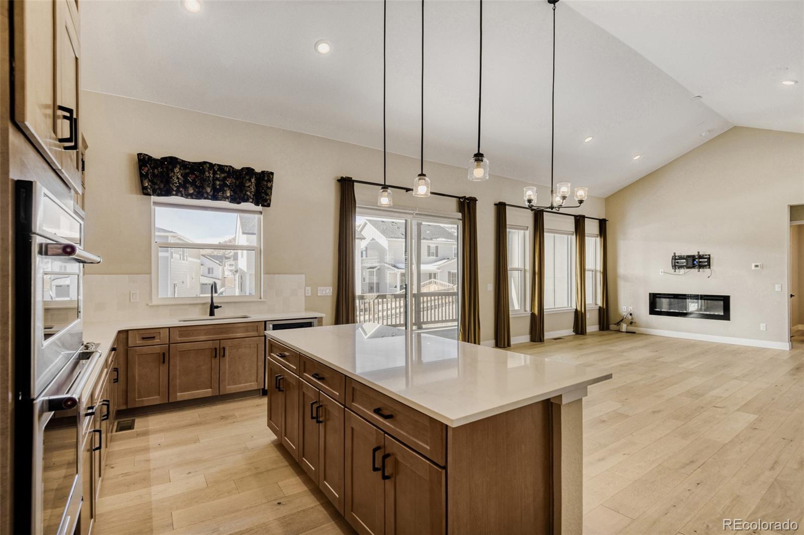 1877 Grayside Circle