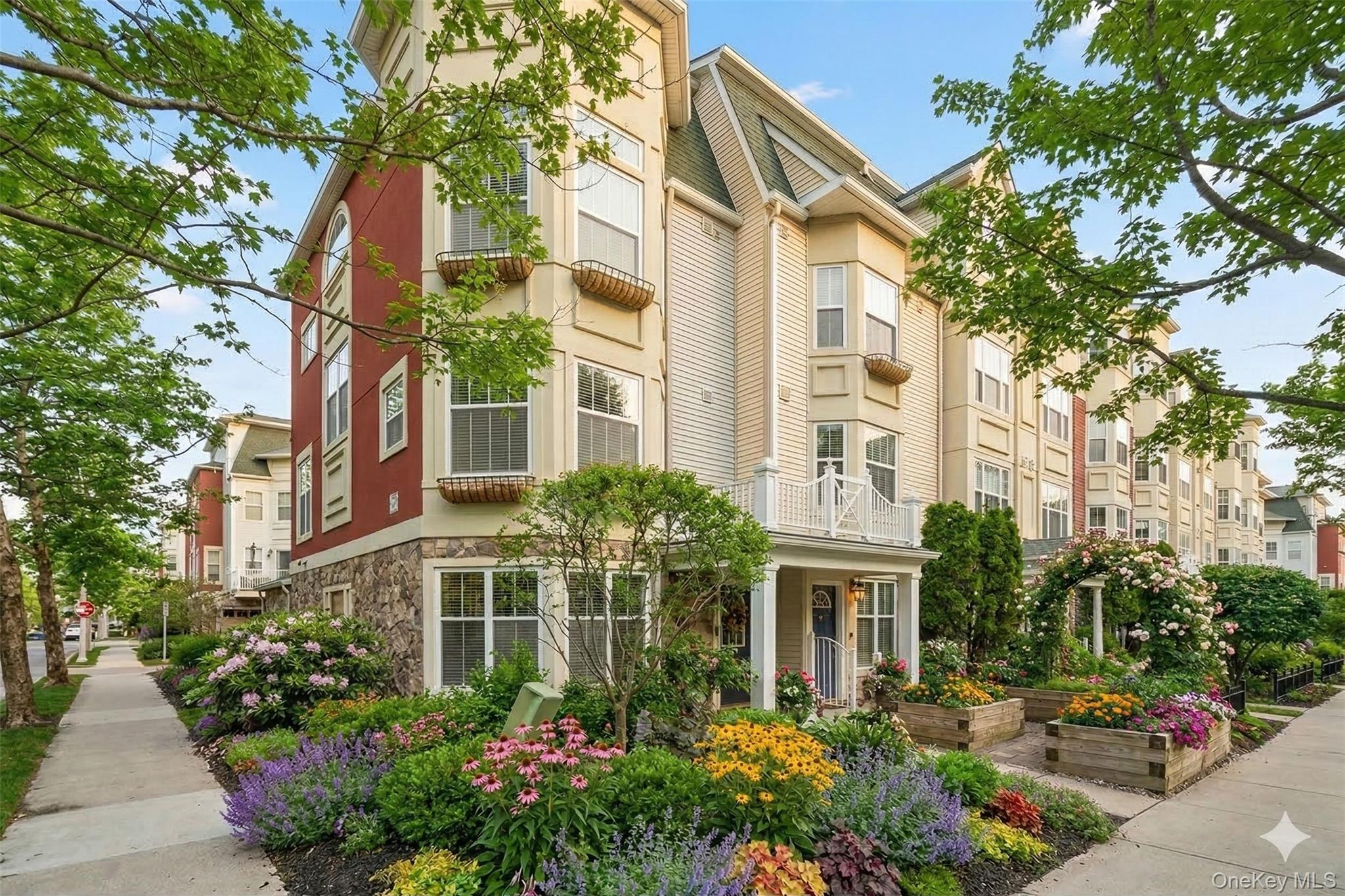2 Leeward Drive