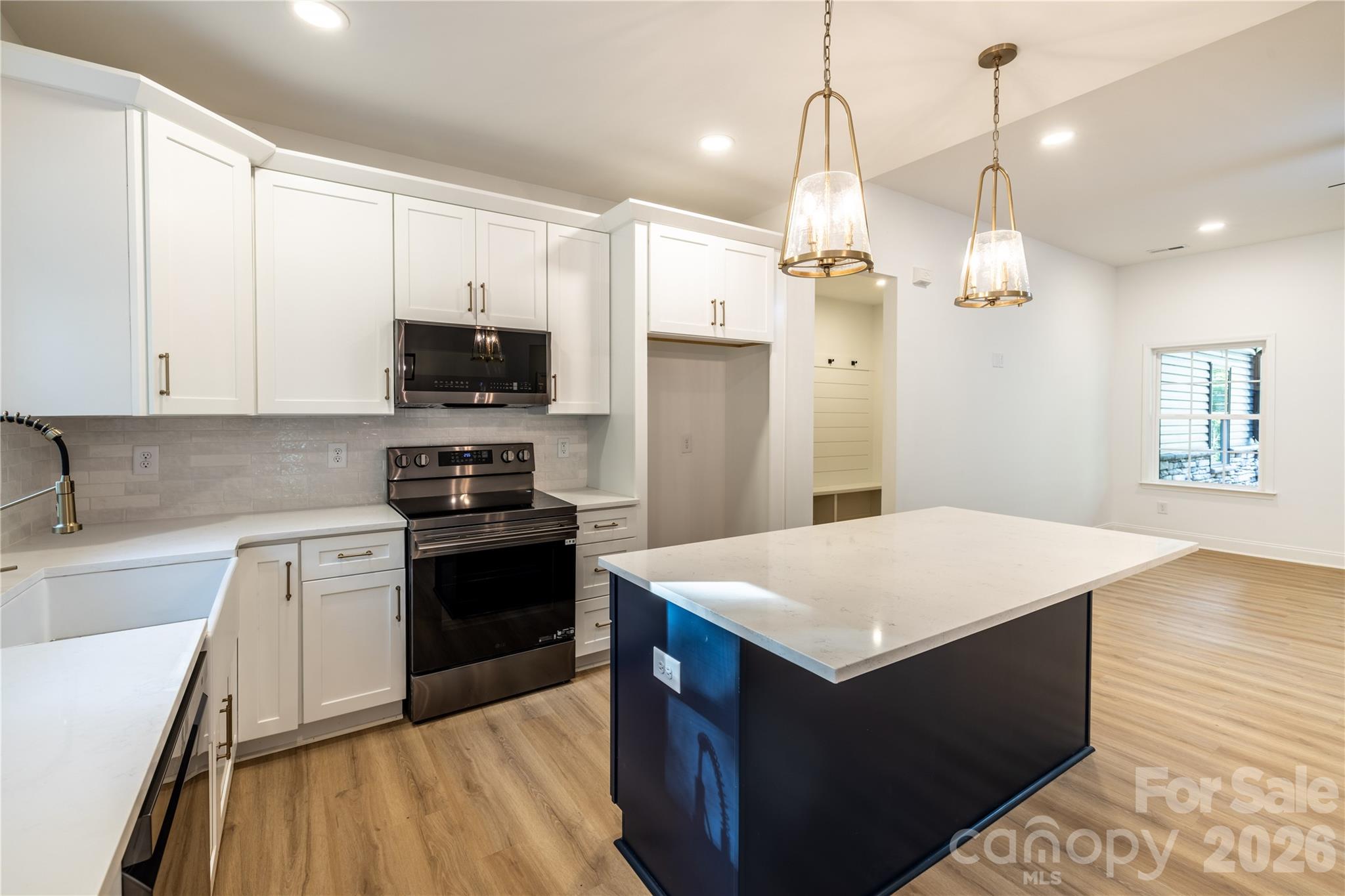269 Tamarind Drive 568
