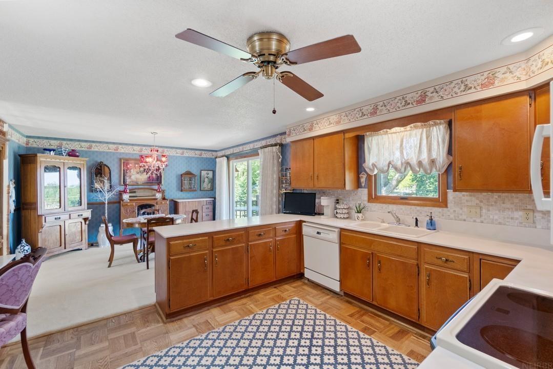 1202 Ellis Drive