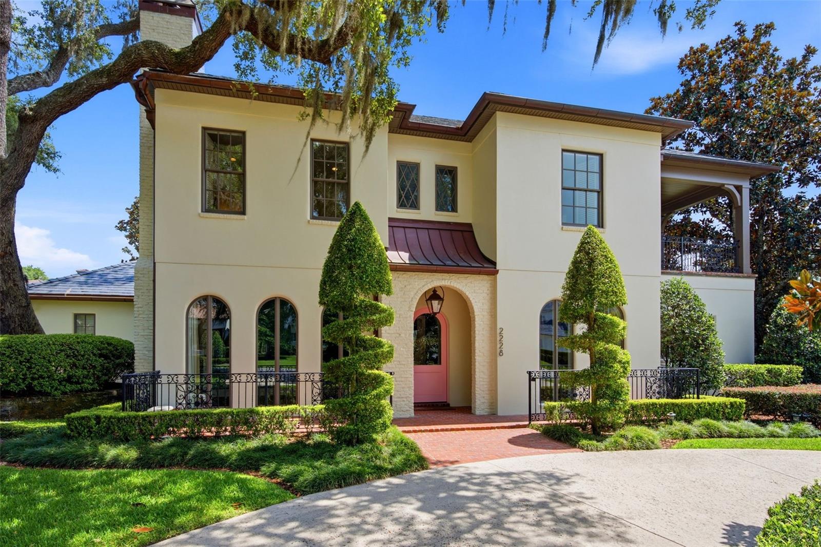 2228 Azalea Place