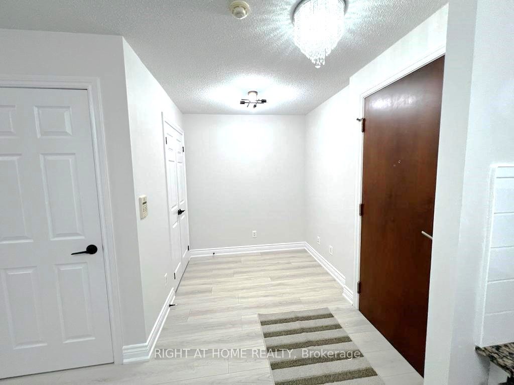 310 W Burnhamthorpe Rd 1401