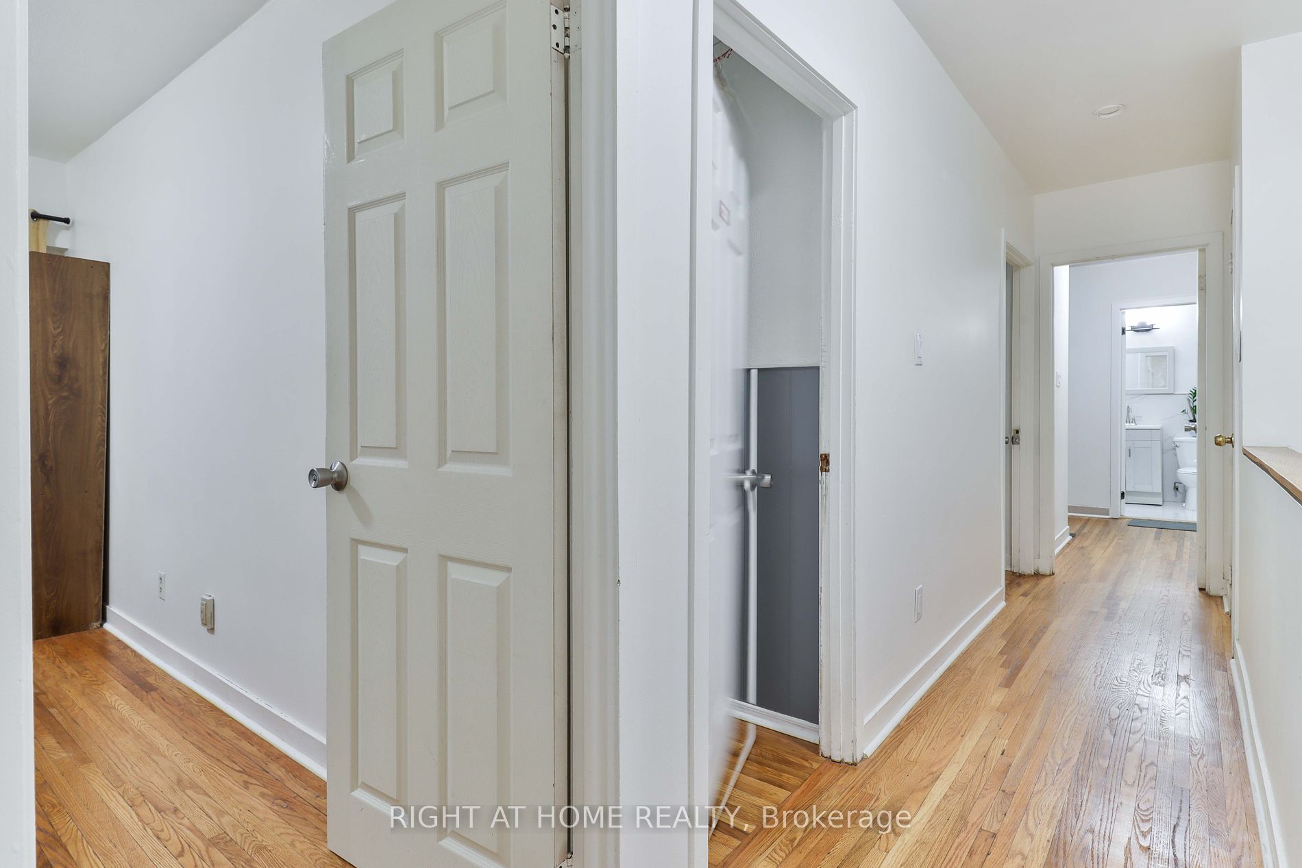19 London Green Crt 98