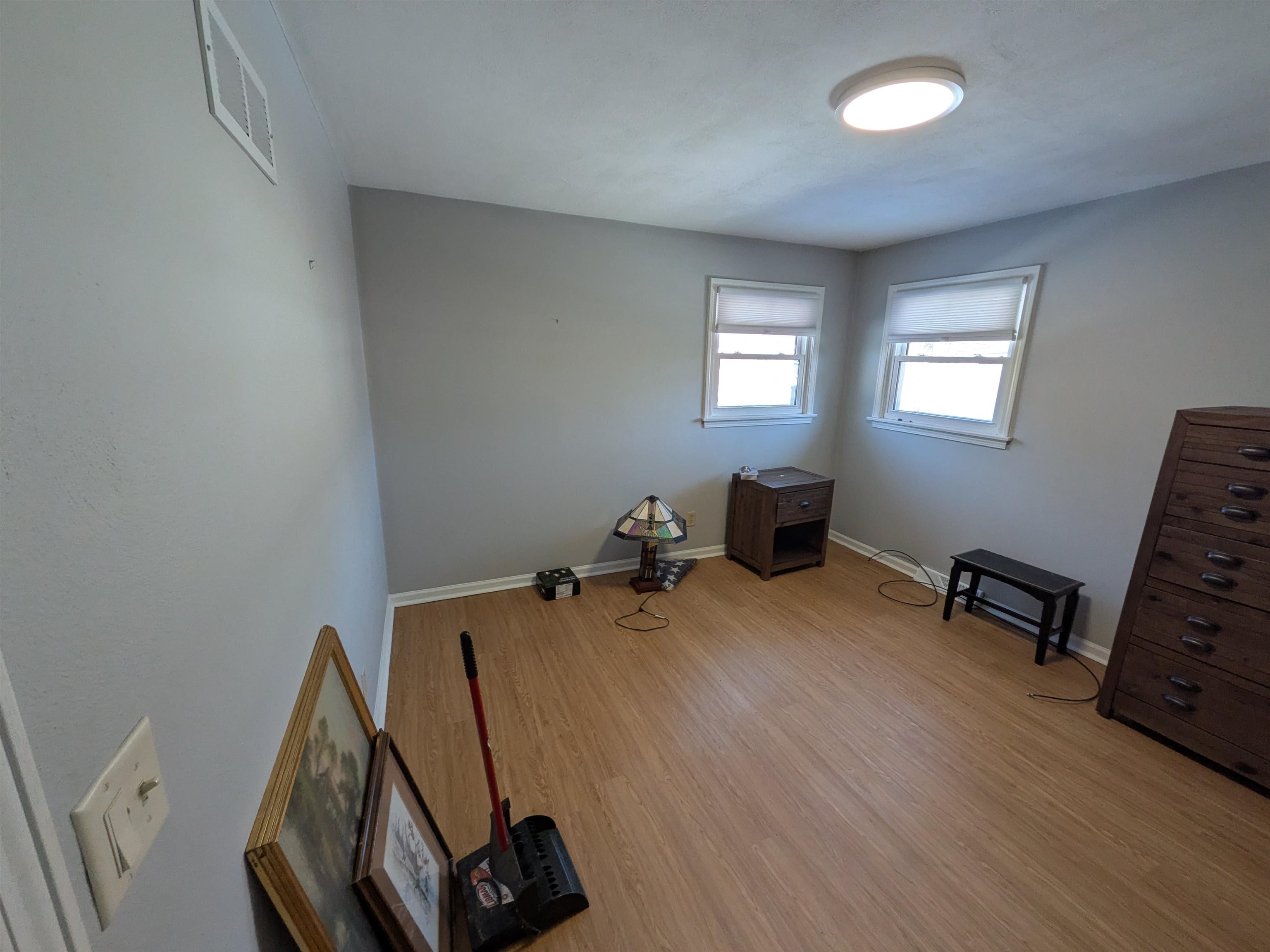 2314 N Claremont Drive