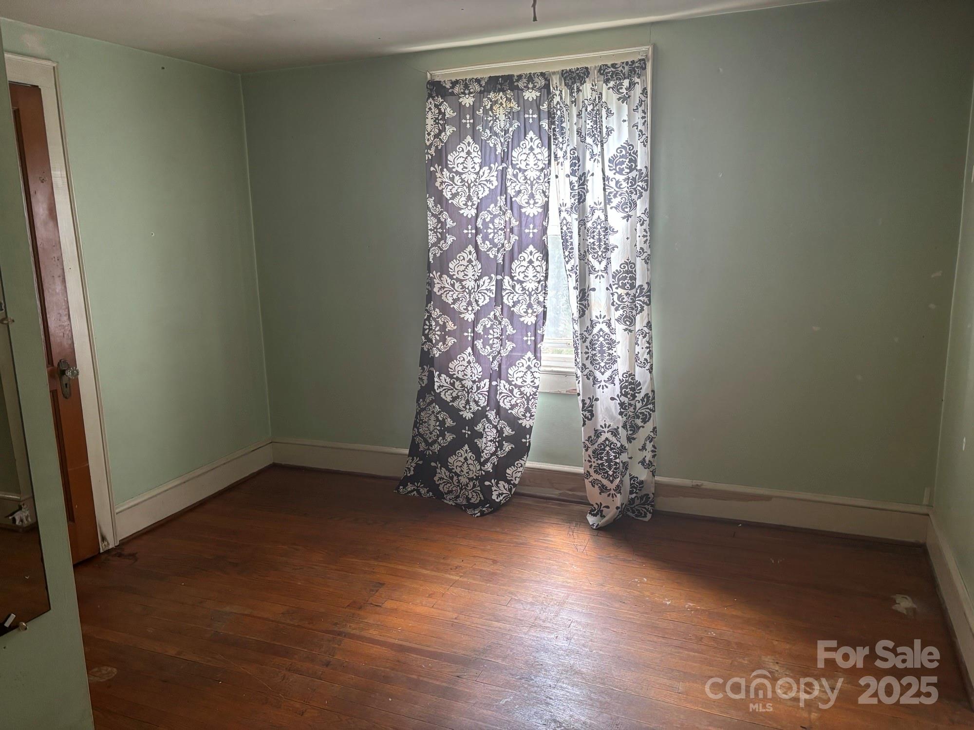 164 N Mitchell Avenue