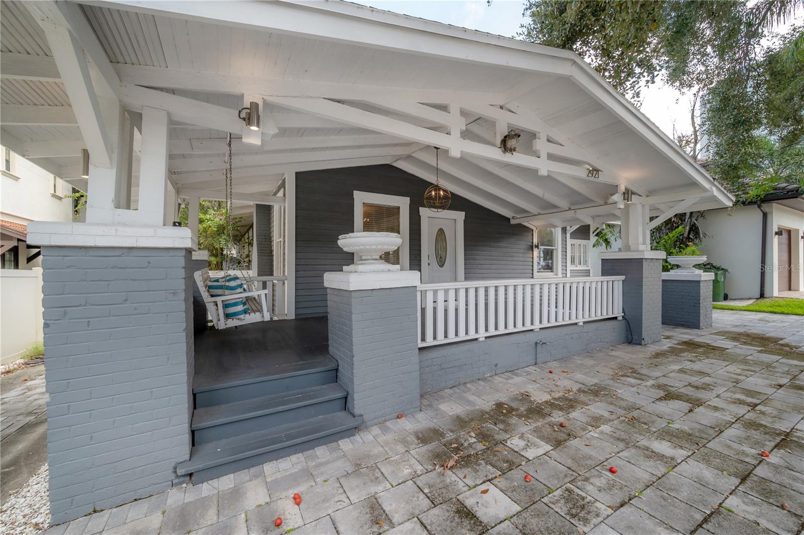 2921 W El Prado Boulevard