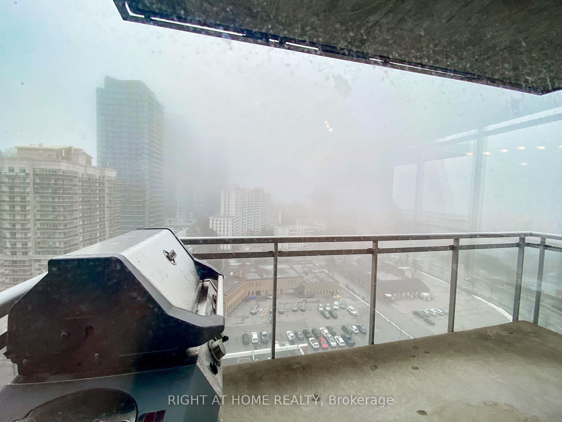 30 Canterbury Pl 1707