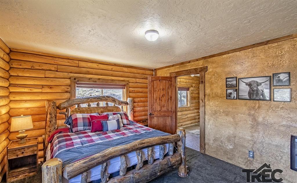4 Whit Creek Rd