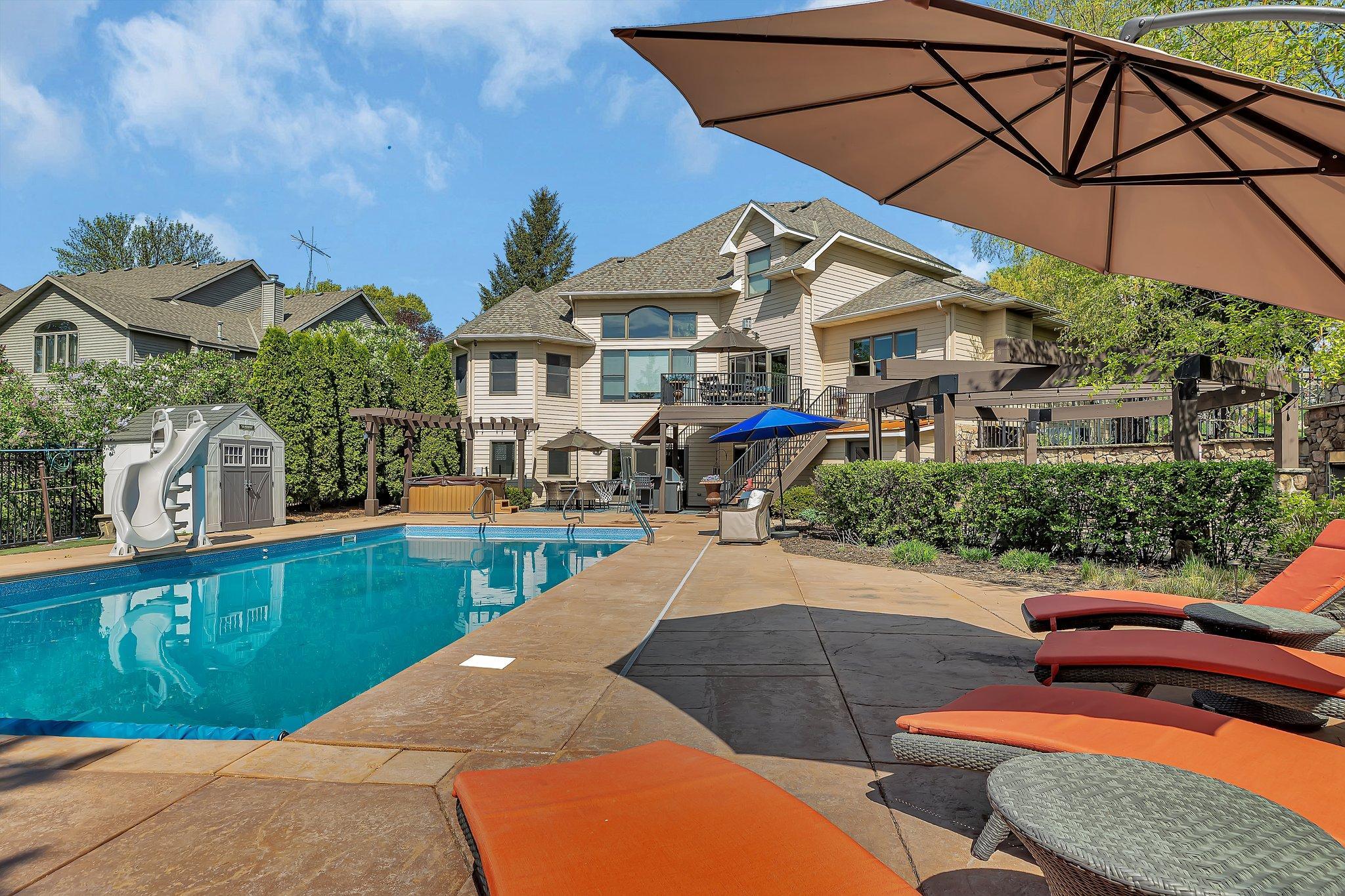 2255 Chelmsford Lane