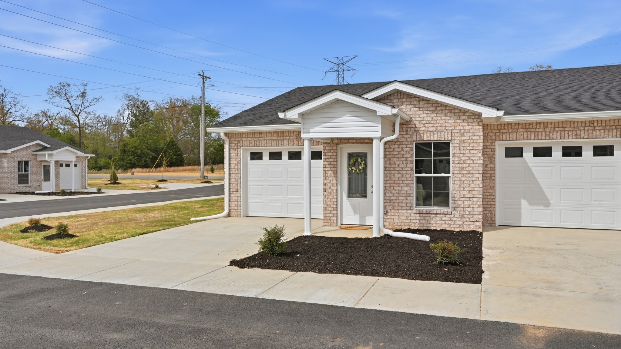 741 Kings Ln B-10