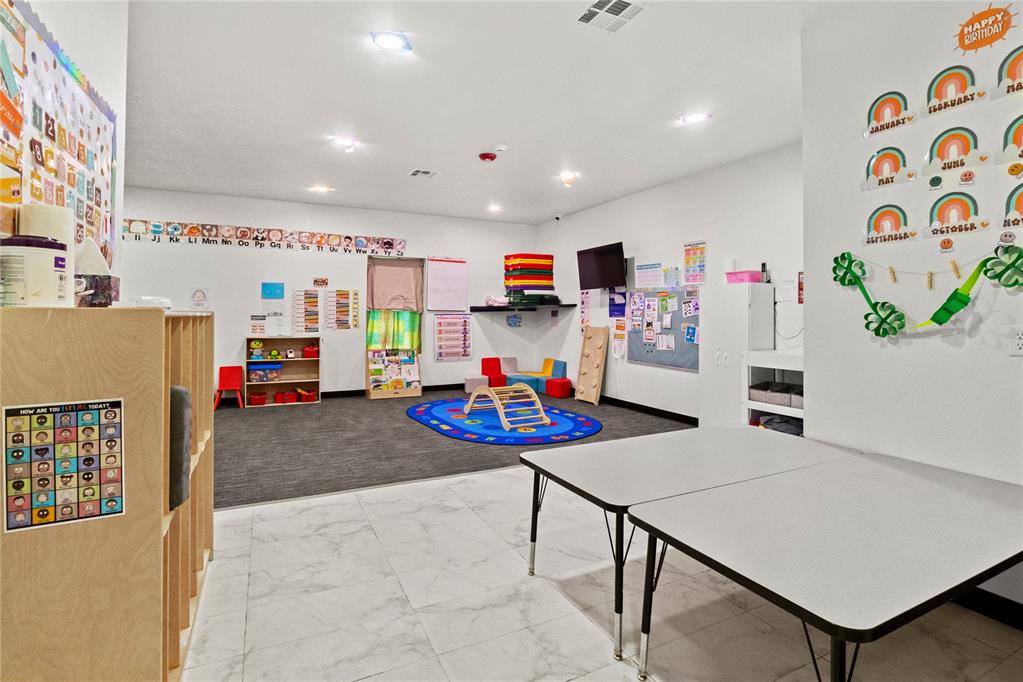 428 E 2nd Street