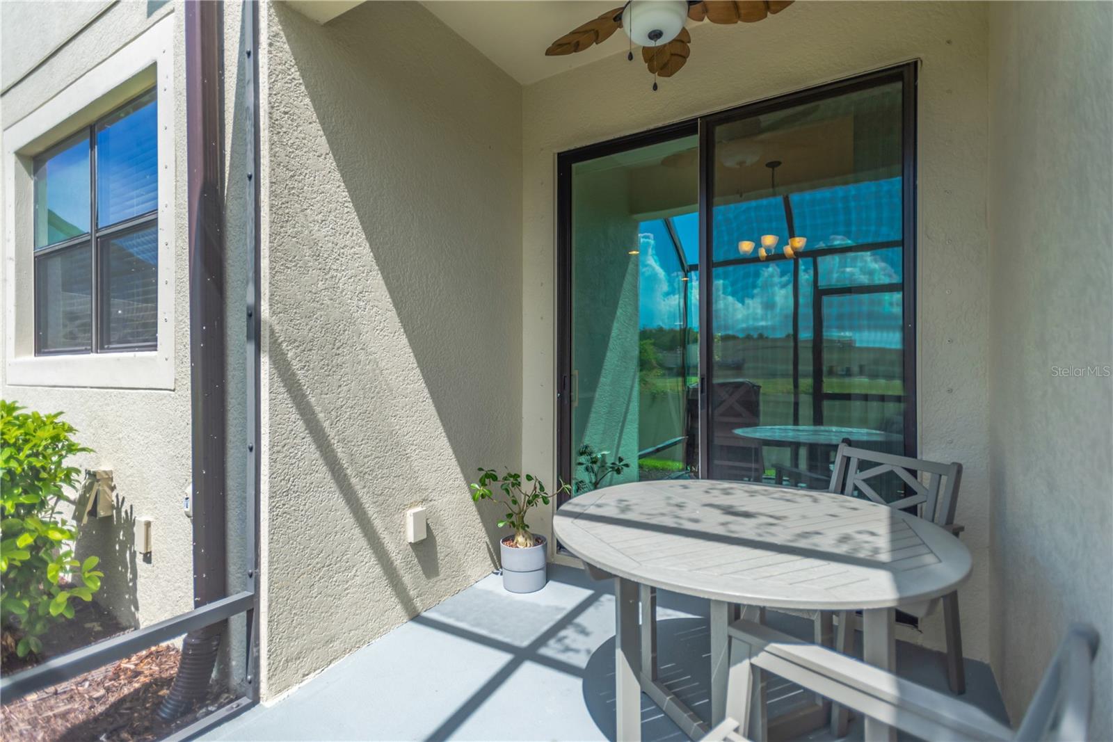 11632 Crowned Sparrow Lane