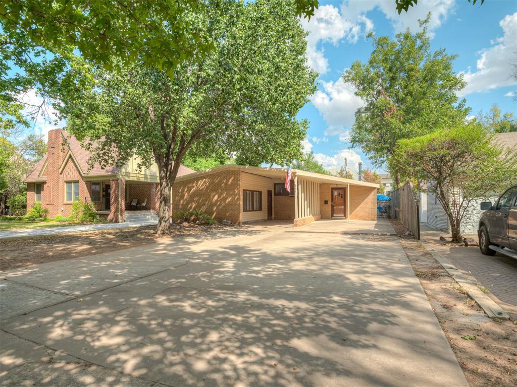 $875 per bedroom and pre-leasing now for Fall 2027! Come see this terrific house in a great location - just 2 blocks from OU. Plenty of parking available and all appliances (including washer and dryer) come with the house. Property backs up to the AGD house and is located 1 block from the Chi-O, Theta and AGD houses. The landlord will take care of all maintenance as well as lawncare and landscaping. Don't miss this one!