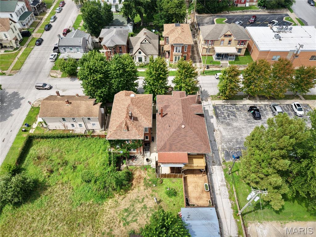 615 Center Street