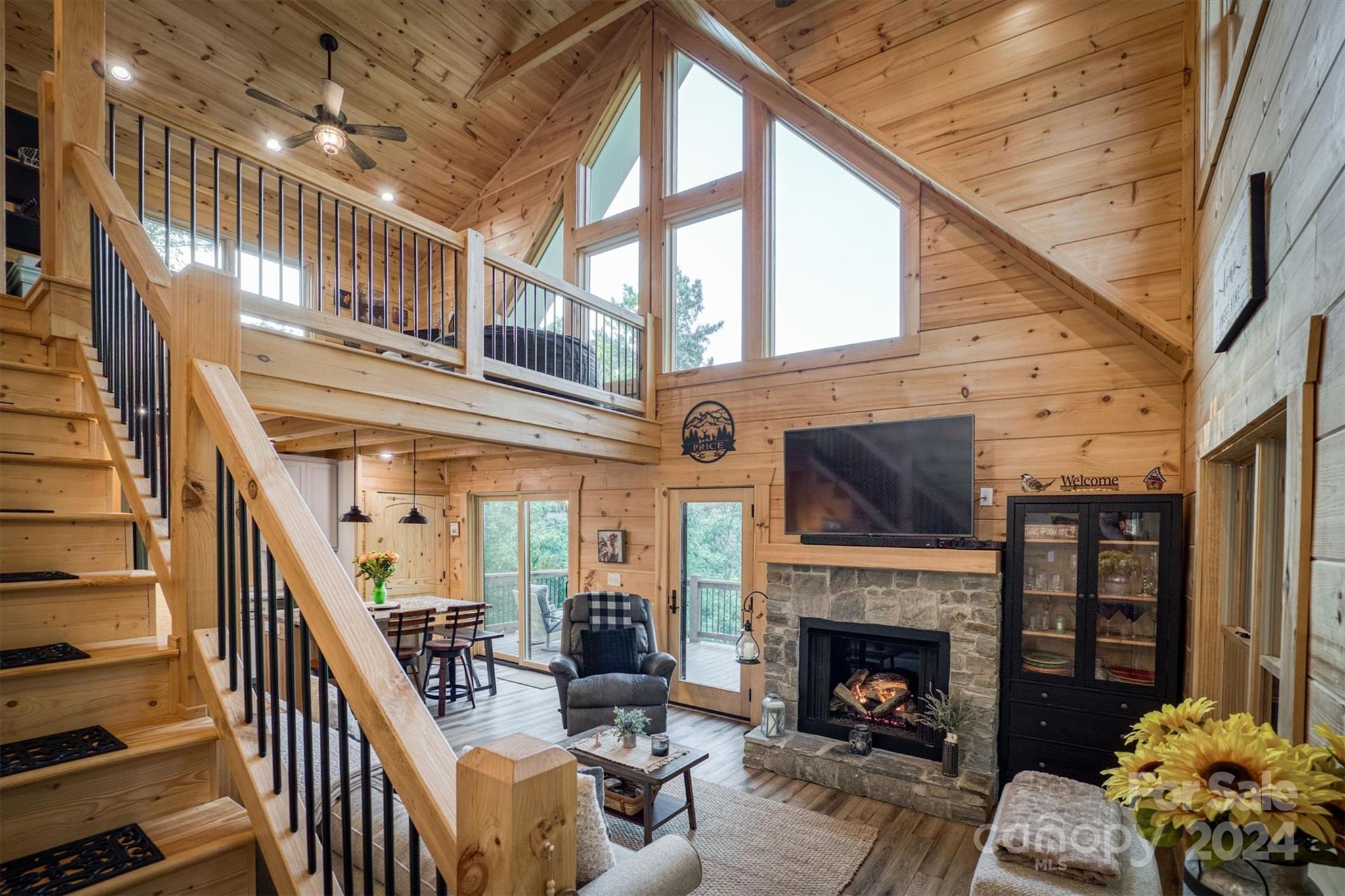 210 Grandview Loop