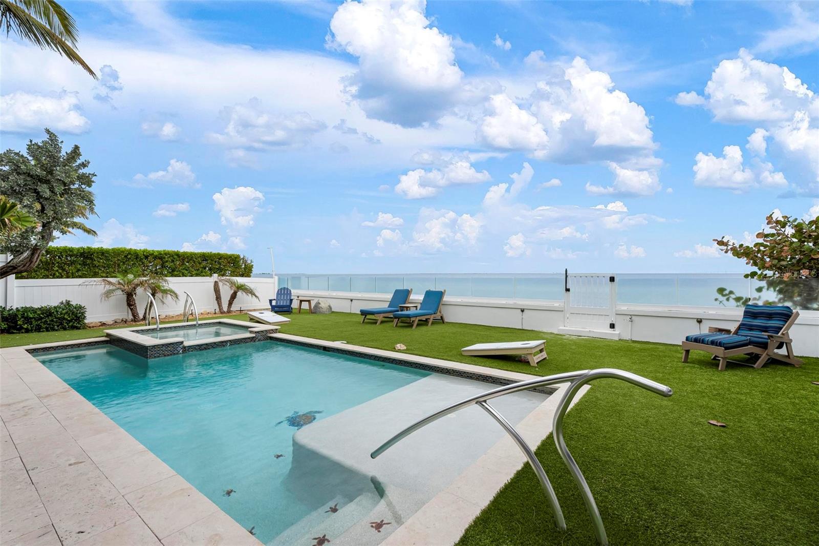 915 N Shore Drive