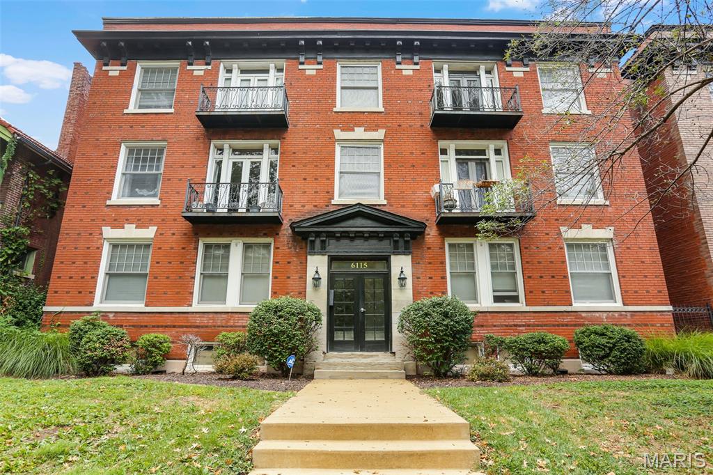 6115 Washington Boulevard 102